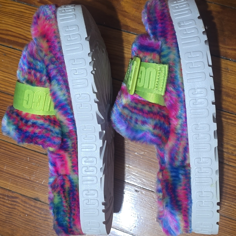 UGG Multicolor Fluffita Pixelate Slides - Picture 2 of 2